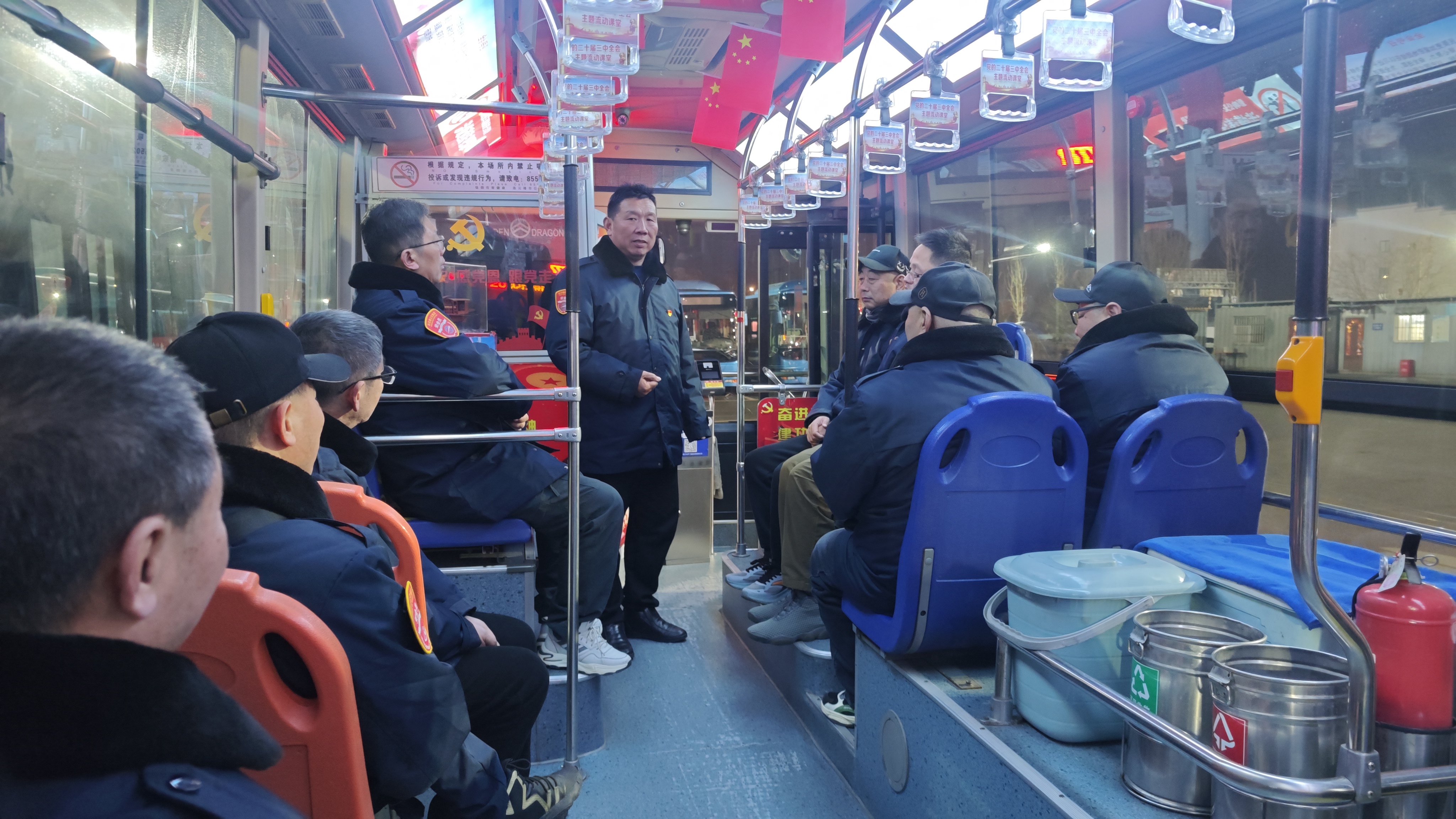 暖心谈话解心结 劳模传经提服务 —公交集团权属海通公交公司双措并举打造优质出行